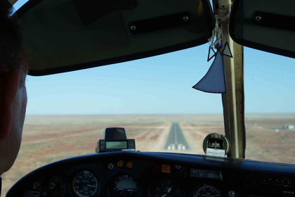Mit dem Flugzeug über White Cliffs